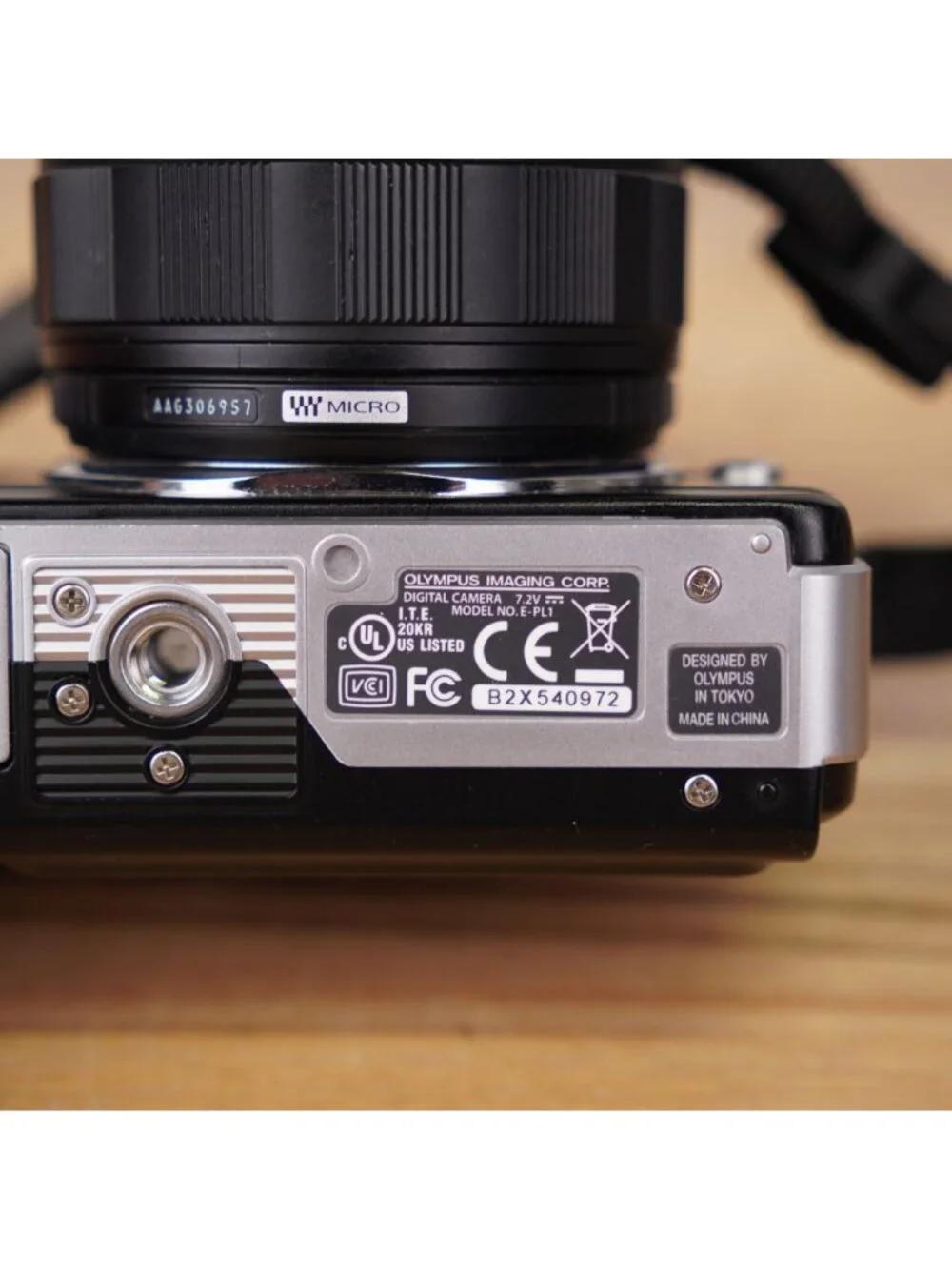 Olympus PEN E-PL1 Digital Camera 14-42mm L ED Lens Kit W/ Chargrer & Box Tested